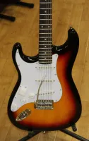 Aria Pro 2 Left Handed Stratocaster Style Electric Guitar Sarum Guitars 03 - Clicca per ingrandire