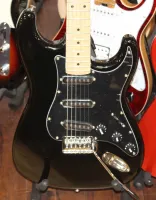 Aria Pro 2 STG Maple Fingerboard Strat Type Electric Guitar Black Sarum Guitars & Drums Salisbury Wiltshire 02 - Ayrıntı için tıklayınız