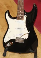 Aria STG Pro Left Handed Stratocaster Style Guitar 05 - Clic para agrandar