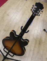 Epiphone DOT Semi Acoustic Guitar Sarum Guitars & Drums Salisbury Wiltshire 01 - Zum Vergrößern anklicken