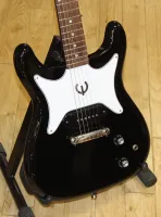 Epiphone Double Cut Electric Guitar Excellent Condition Sarum Guitars 03 - Zum Vergrößern anklicken