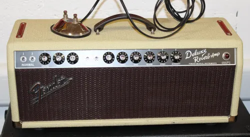 Fender Deluxe 22W Tweed Guitar Amplifier Head 04