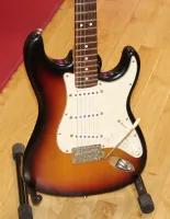 Fender USA 1996 Stratocaster 60th Anniversery Model Sarum Guitars and Drums Salisbury Wilts 02 - Clicca per ingrandire