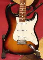 Fender USA 2008 Highway One Stratocaster Electric Guitar 03 - Click to enlarge