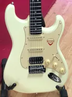 Mooer MSC10 Pro Stratocaster Style Electric Guitar Cream 05 - Click to enlarge