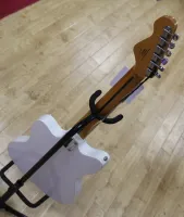 Vintage Revo Electric Guitar White Sarum Guitars & Drums Salisbury Wiltshire 01 - Cliquer pour agrandir