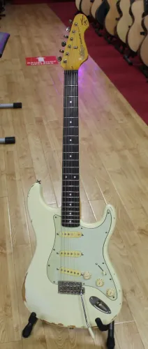 Vintage Stratocaster Style Electric Guitar Thomas Blug Special 05